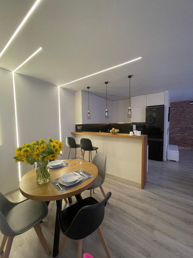 Apartament Centrum Bodzentynska, Centrum Rynek, Bezplatny Parking Kielce Luaran gambar