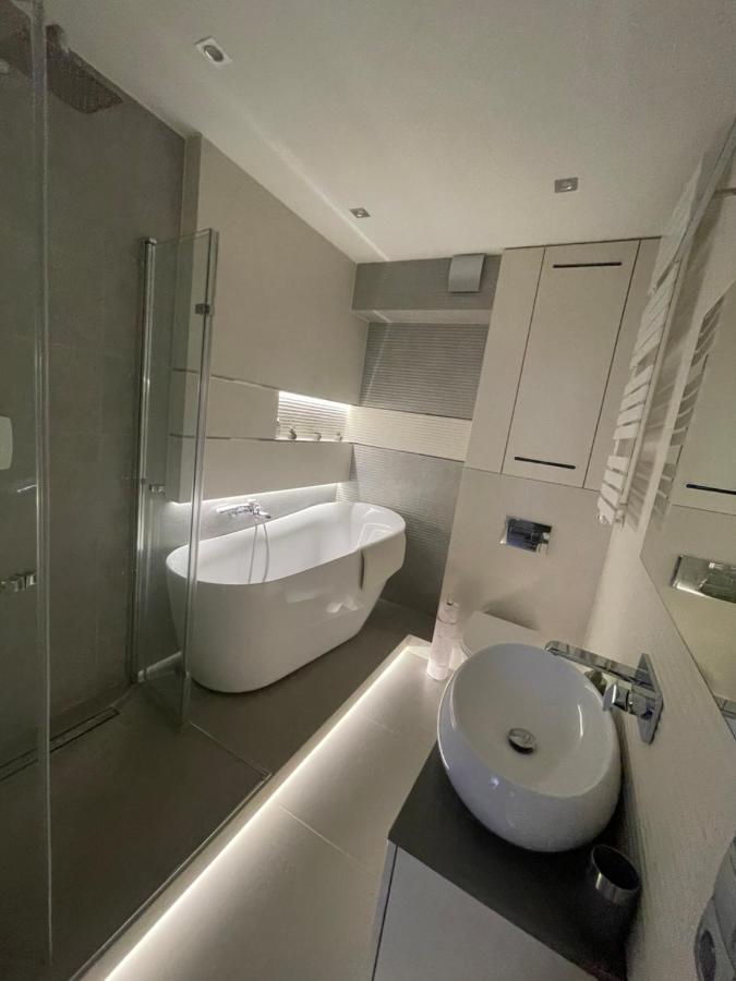 Apartament Centrum Bodzentynska, Centrum Rynek, Bezplatny Parking Kielce Luaran gambar