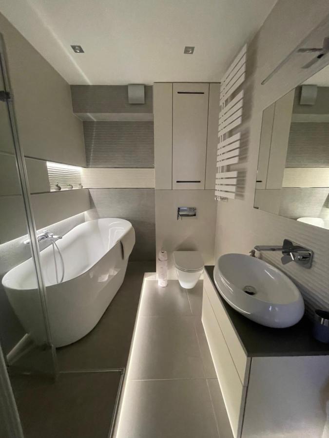 Apartament Centrum Bodzentynska, Centrum Rynek, Bezplatny Parking Kielce Luaran gambar